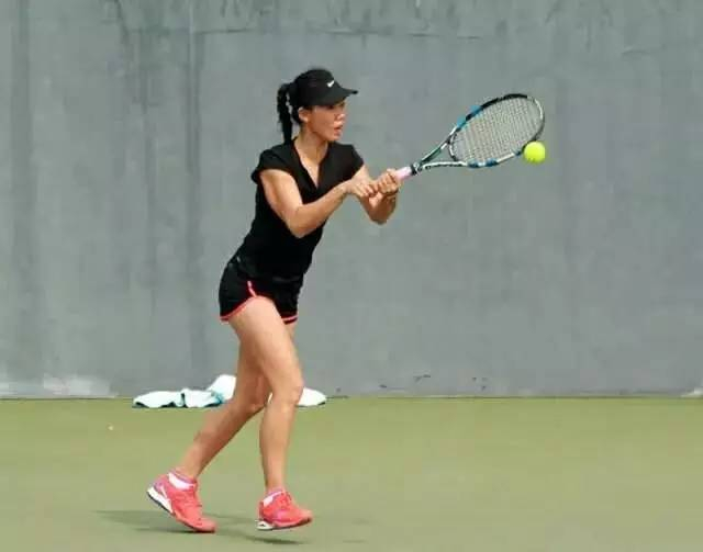 从长沙到湖州，同遇头号种子，从吞蛋到相持，杨一迪在进步