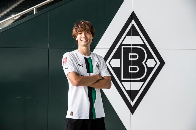 亿万28大舞台-德甲“养狼”再掀高潮，3名日本国脚4天内先后登陆