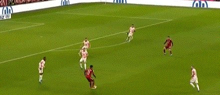 亿万28官方网站-【德甲】莱万+穆勒破门 拜仁两度被追平3比2莱比锡