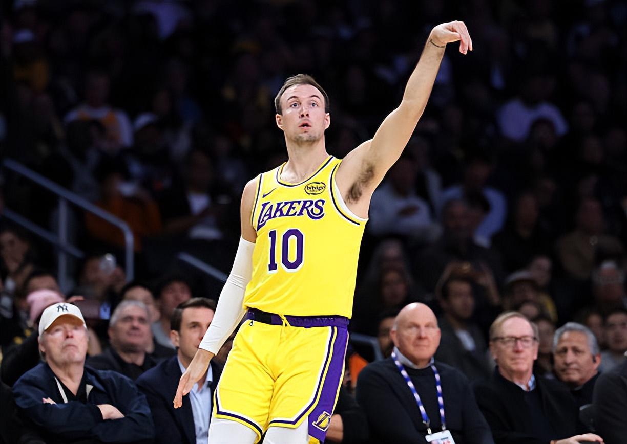 亿万28-重要性正在不断被挖掘出来，超级投手已经是湖人第二阵容的核心了