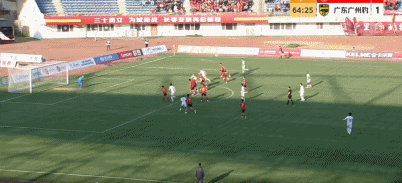 广州豹2-1客胜亚泰取三连胜,廖均健闪击,图多列破门